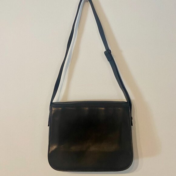 Square magnetic flap bag - Picture 8 of 11